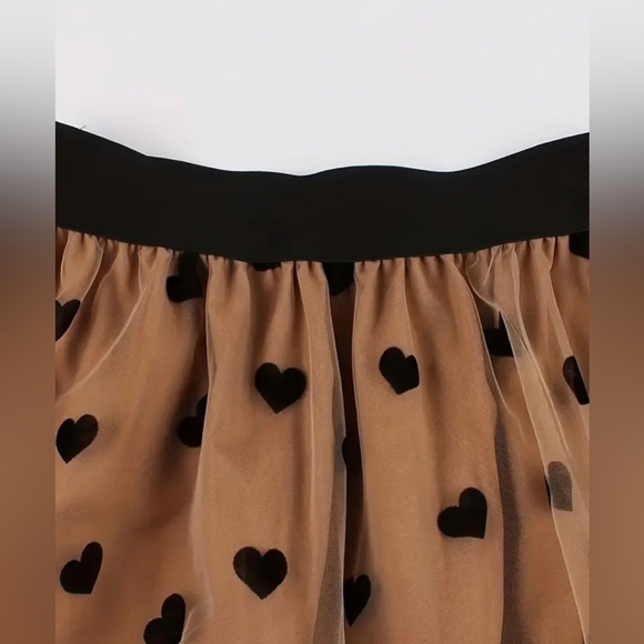 Heart A-line  shirt 🖤 - Picture 4 of 16